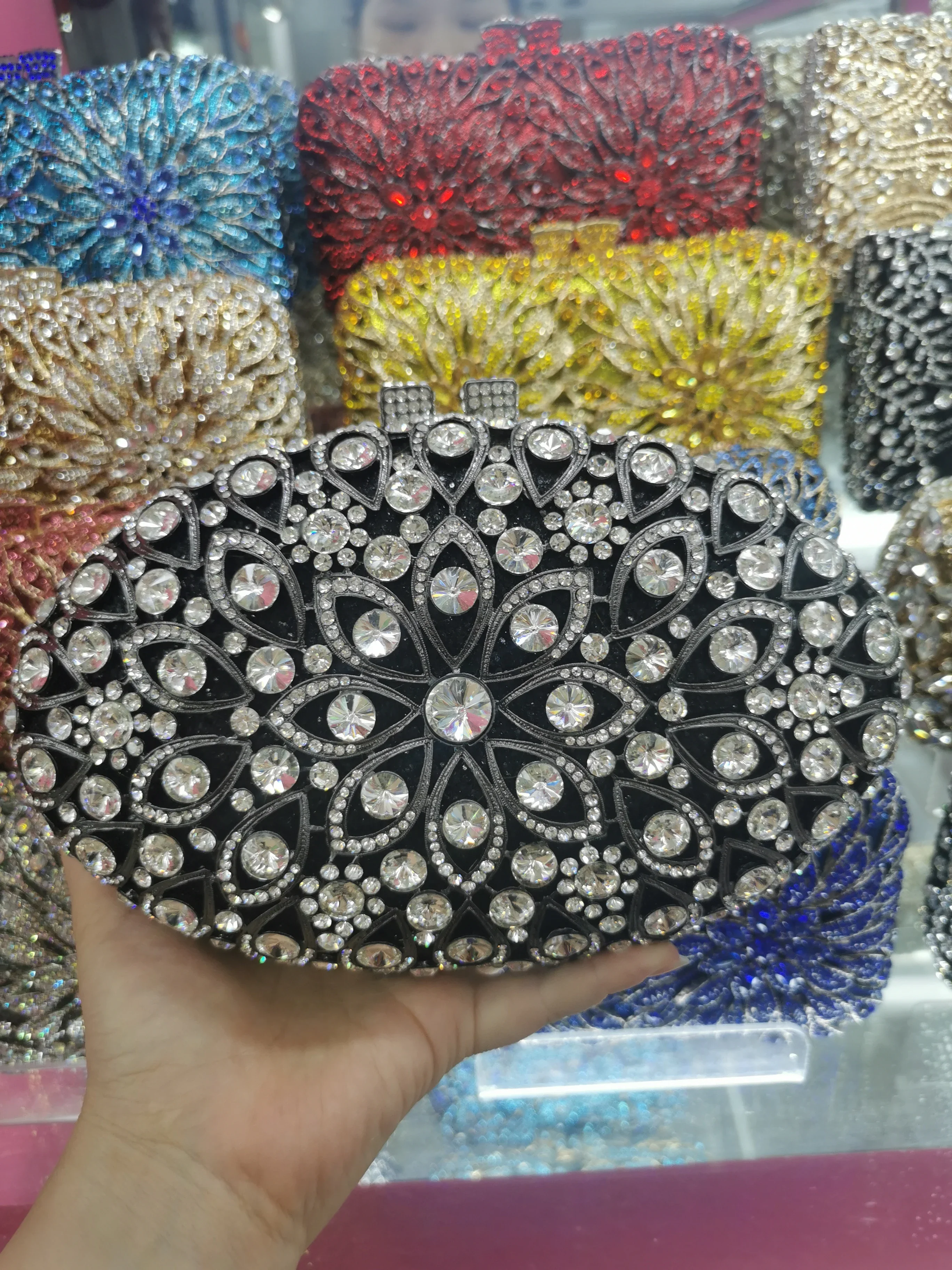 

XIYUAN Novelty Women Grey/Gold Clutch Crystal Evening Bags Hard Case Metal Minaudiere Rhinestone Handbags Wedding Party Purse