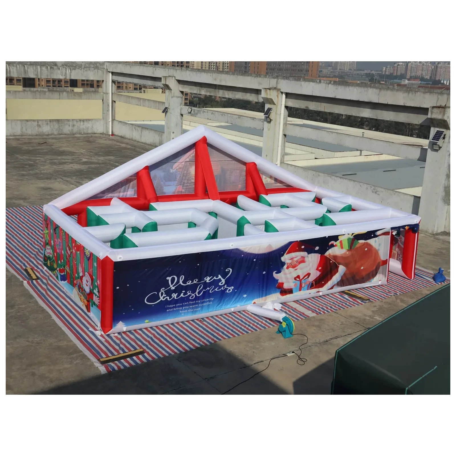 New Design 5x10m 16x33FT Christmas Inflatable Maze With Gable Roof Inflatable Labyrinth Maze Game with Blower for Outdoor Events