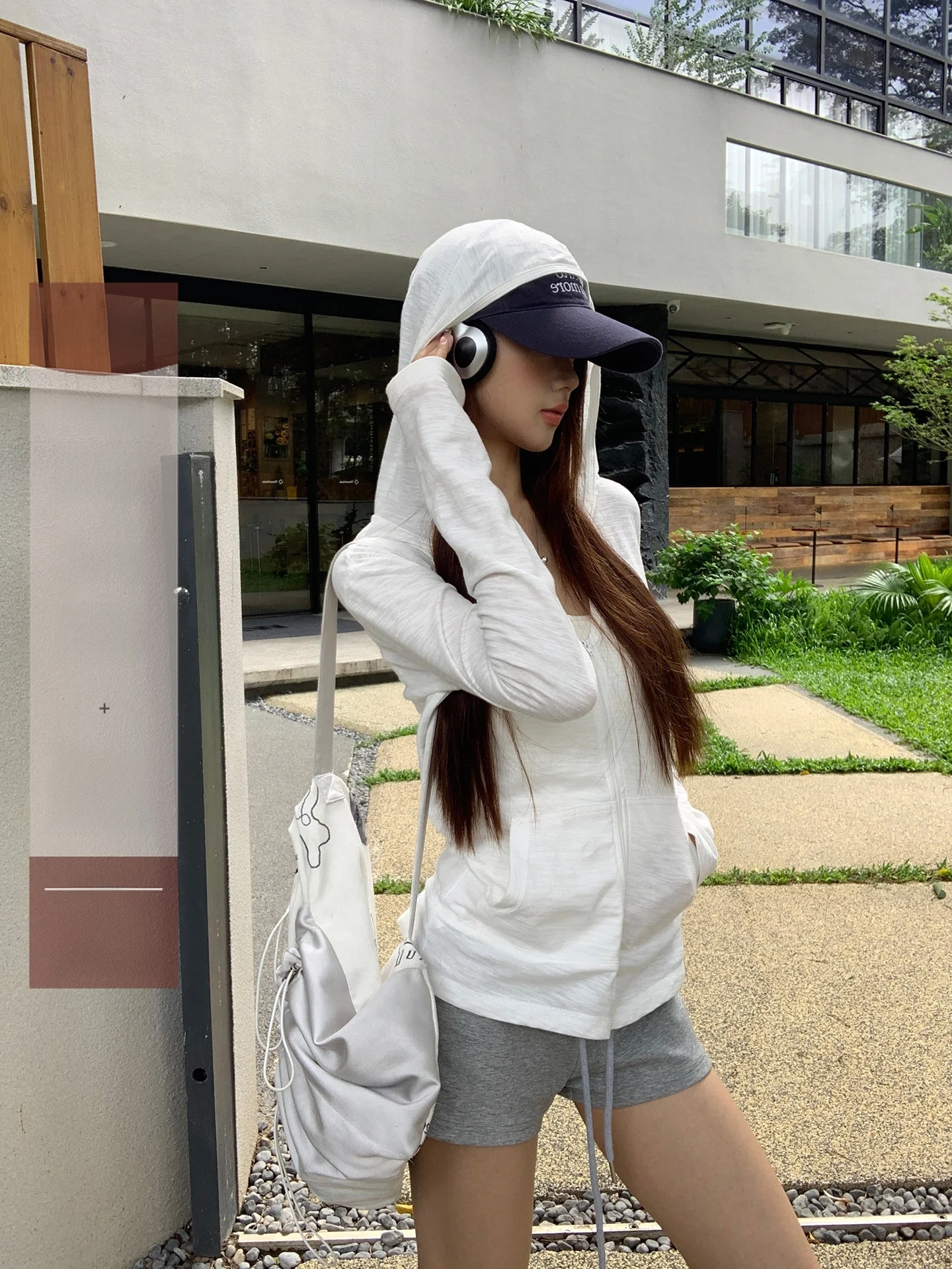 

ular Korean Sle Women's White Hooded Sun Protection Clothes Breathable Cotton Long Sve Zipper Closure Color