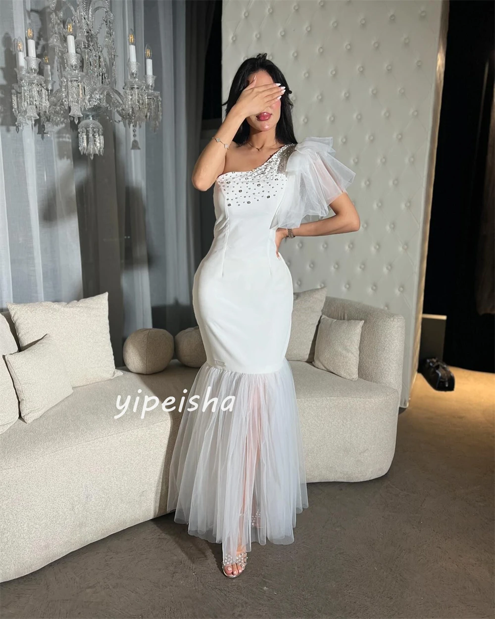 فساتين حورية البحر بكتف واحد ، فساتين Quinceanera العصرية ، مطرزة بأحجار الراين ، الطية ، أحجام الطراز الحديث المتاحة