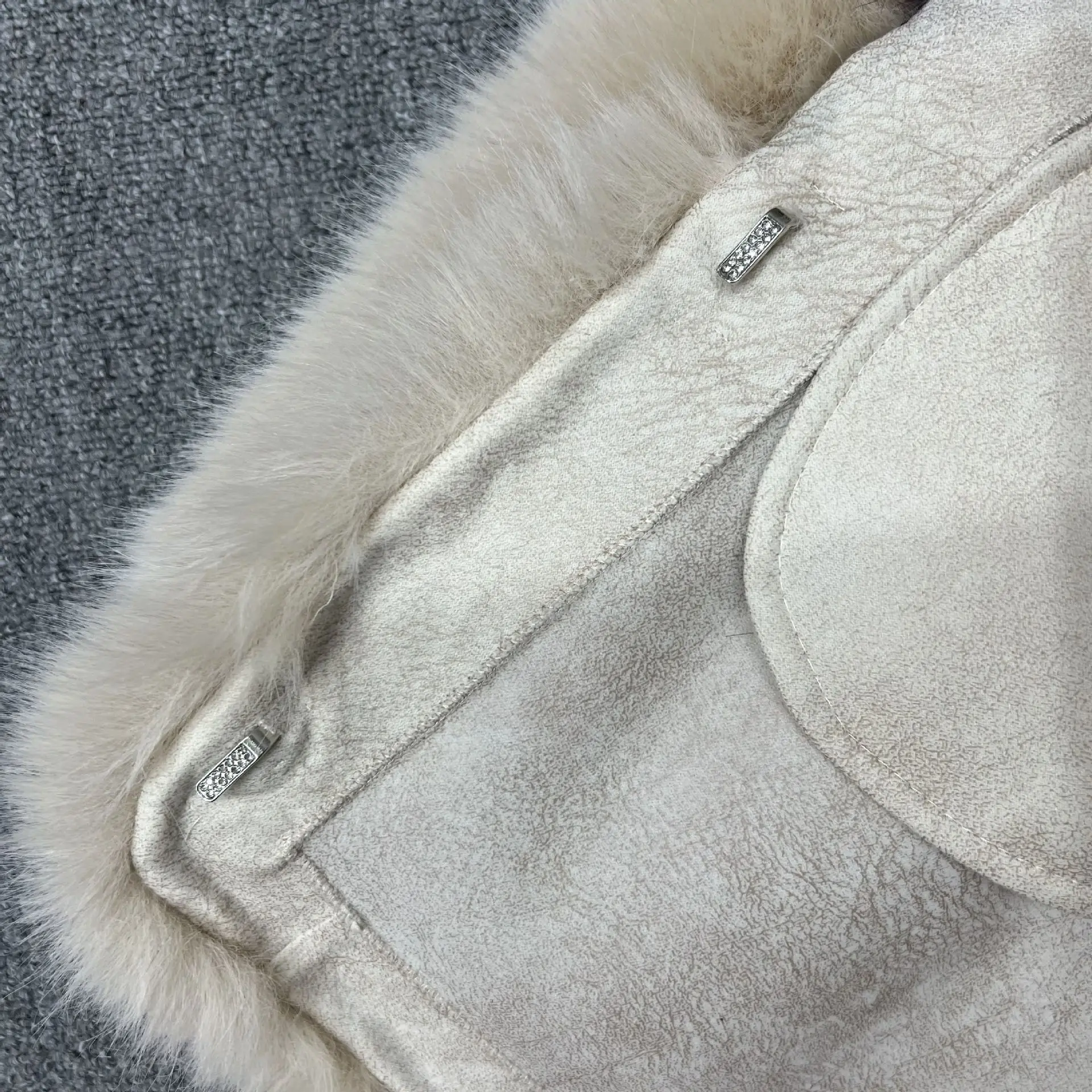 Faux Fur One-Piece Coat for Women 25 Winter New Fashion Leopard Print Thickened Warm Elegant Age-Reducing Faux Fur Coat