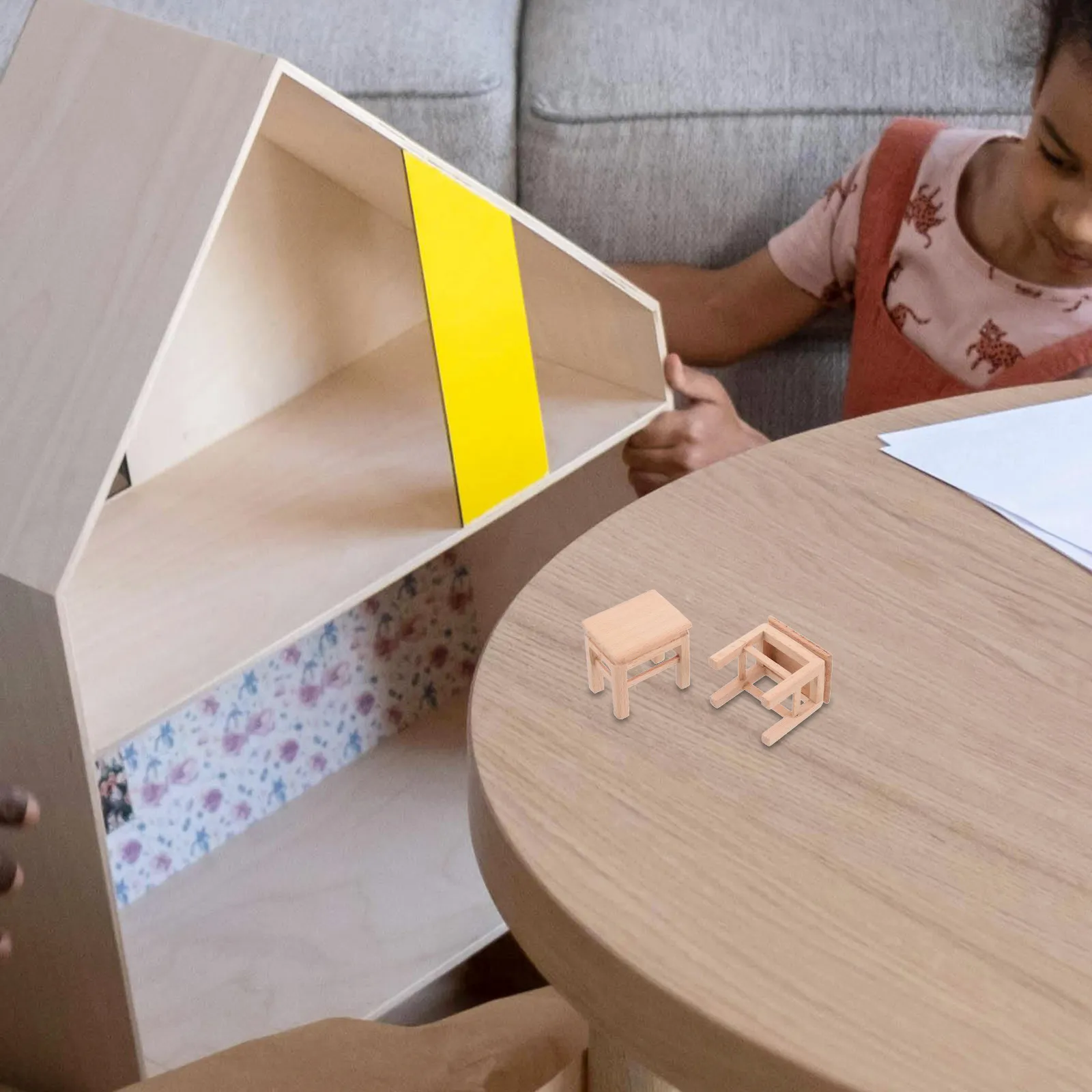 2Pcs Mini Wooden Stool Dollhouse Furniture Ideal Prop for Mini Home Layout Robust Wood Construction Elegant Simple Design Tiny