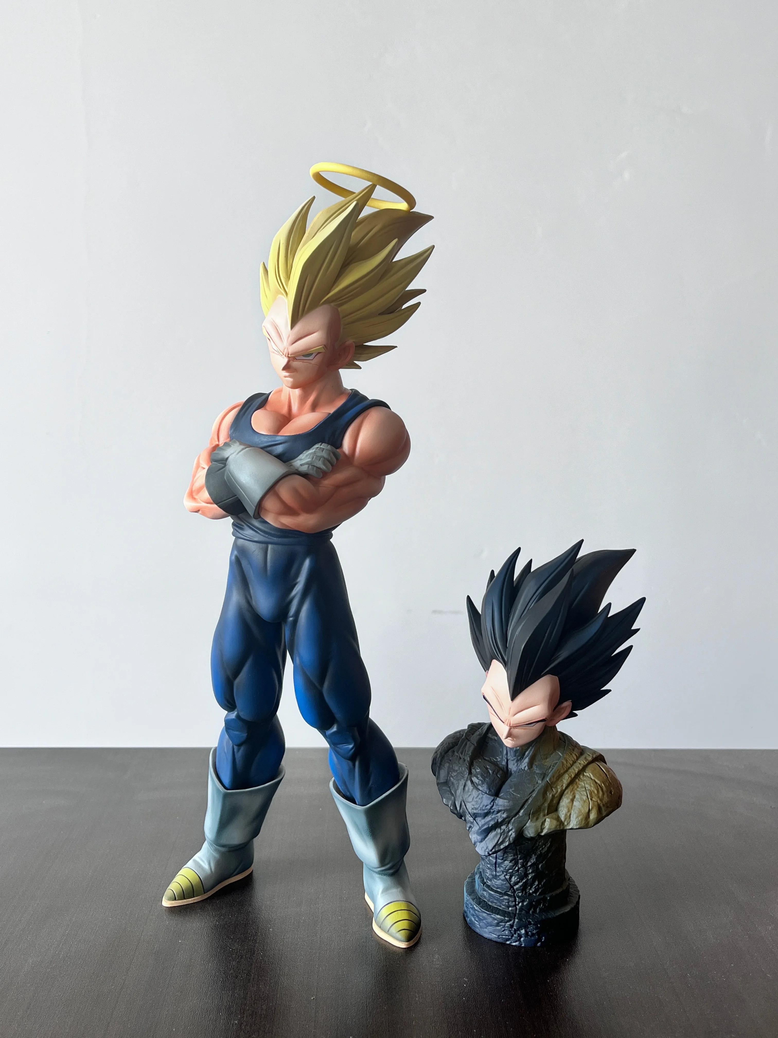 

Фигурка Вегеты из аниме Dragon Ball Z, студия YJ, 28 см, с 2 головами, фигурка SSJ1 Супер Сайян, статуэтка из ПВХ, коллекционная модель, игрушка, подарок