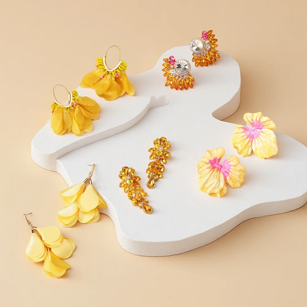 

Bohemian Summer Resort Style Lemon Yellow Stud Earrings for Women Party Prom Beach Holiday Fashion Vibrant Jewelry Accessories