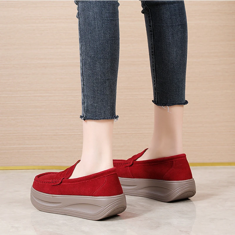 Women's Flat Shoes Women's Platform Anti Slip and Elevated Casual Shoes Women's Fashionable and Comfortable Suede Loafers
