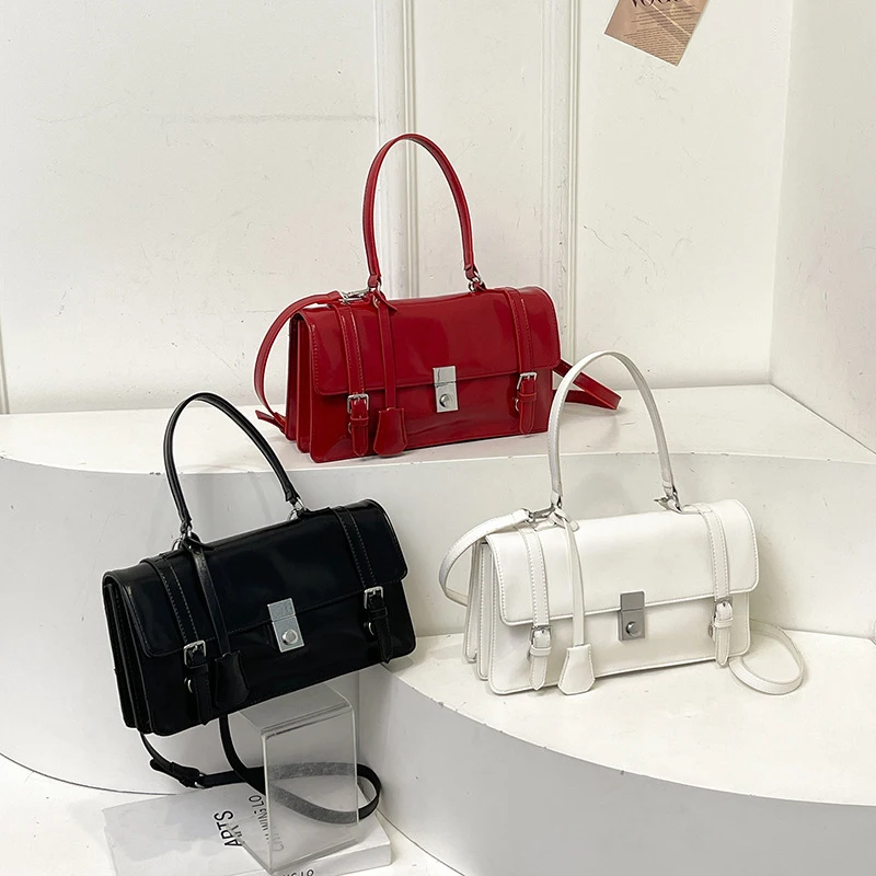 موضة جديدة Y2k تحت الإبط حقائب سيدة حقيبة كتف حمل الحقائب حقائب اليد والمحافظ الراقية بورجوندي النفط الشمع حقيبة جلدية