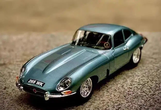 

1/18 New Arrival Special Price Diecast Metal British Classic Vintage Car Model Ornament Replica Toy Toys For Children