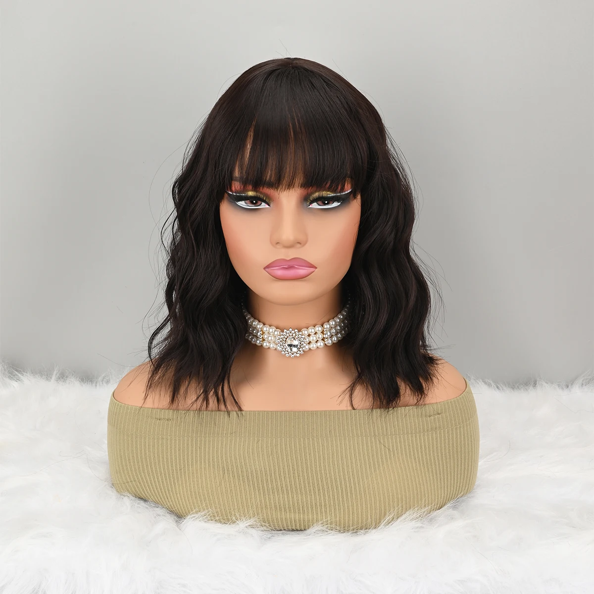 

Натуральный коричневый синтетический кудрявый волнистый парик-каре с челкой для женщин