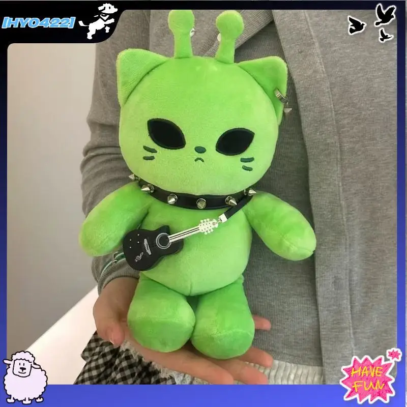 

Adorable Green Alien Cat Plush Toy Dolls Cute Furry Stuffed Toys Extraterrestrial Kittens Running Design Ideal Gifts