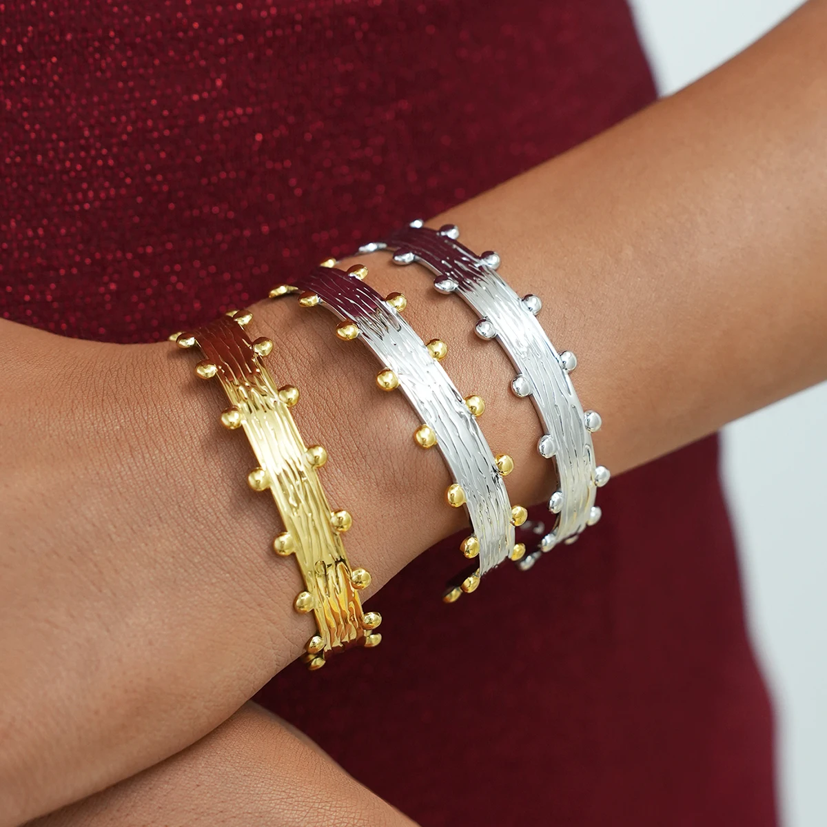 

Original Design Wood Grain Stainless Steel Bracelet 18K Gold Plated Stainless Steel Jewelry for Women Accessories