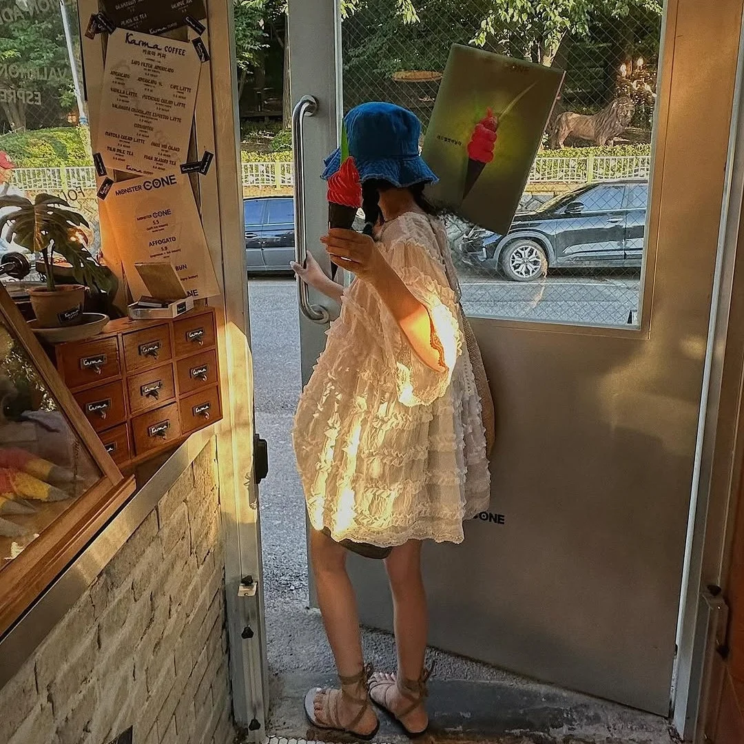 Csa Fena de Manga Curta com Detalhes em Renda, Design Único, Estilo Doce e Fofo, Csa de Tamanho Pequ, Estilo Cor...