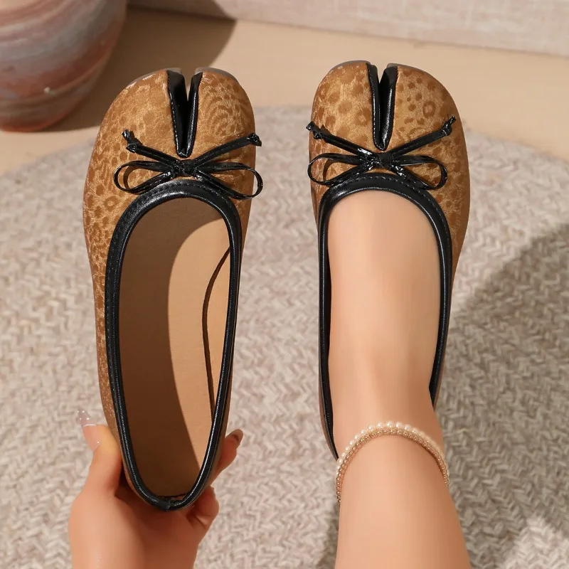 Spring Autumn New Leopard Print Casual Women's Flats and Loafers 2026 Fashion Bow Split Toe Shallow Women Shoes Лоферы Женские