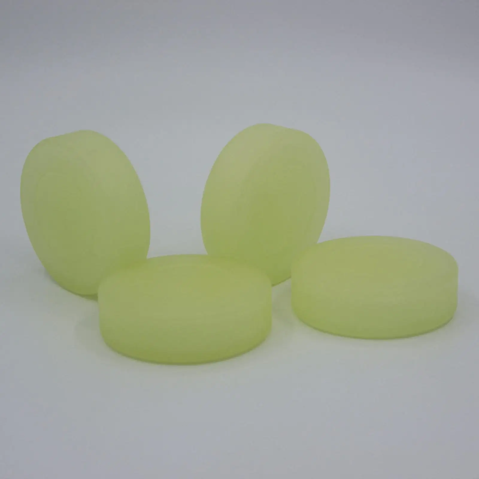 

Портативный зеленый светящийся в темноте хоккейный шайба из ПВХ для игры на льду для молодежи и взрослых на вечерних мероприятиях