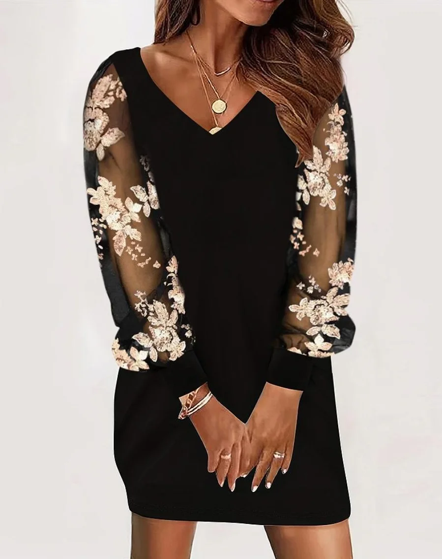 

New Spring And Summer Sexy V-neck Long-sleeved Dress Fashionable Printed Lace Patch Hollow Casual Short Skirt Hip-pack Skirt