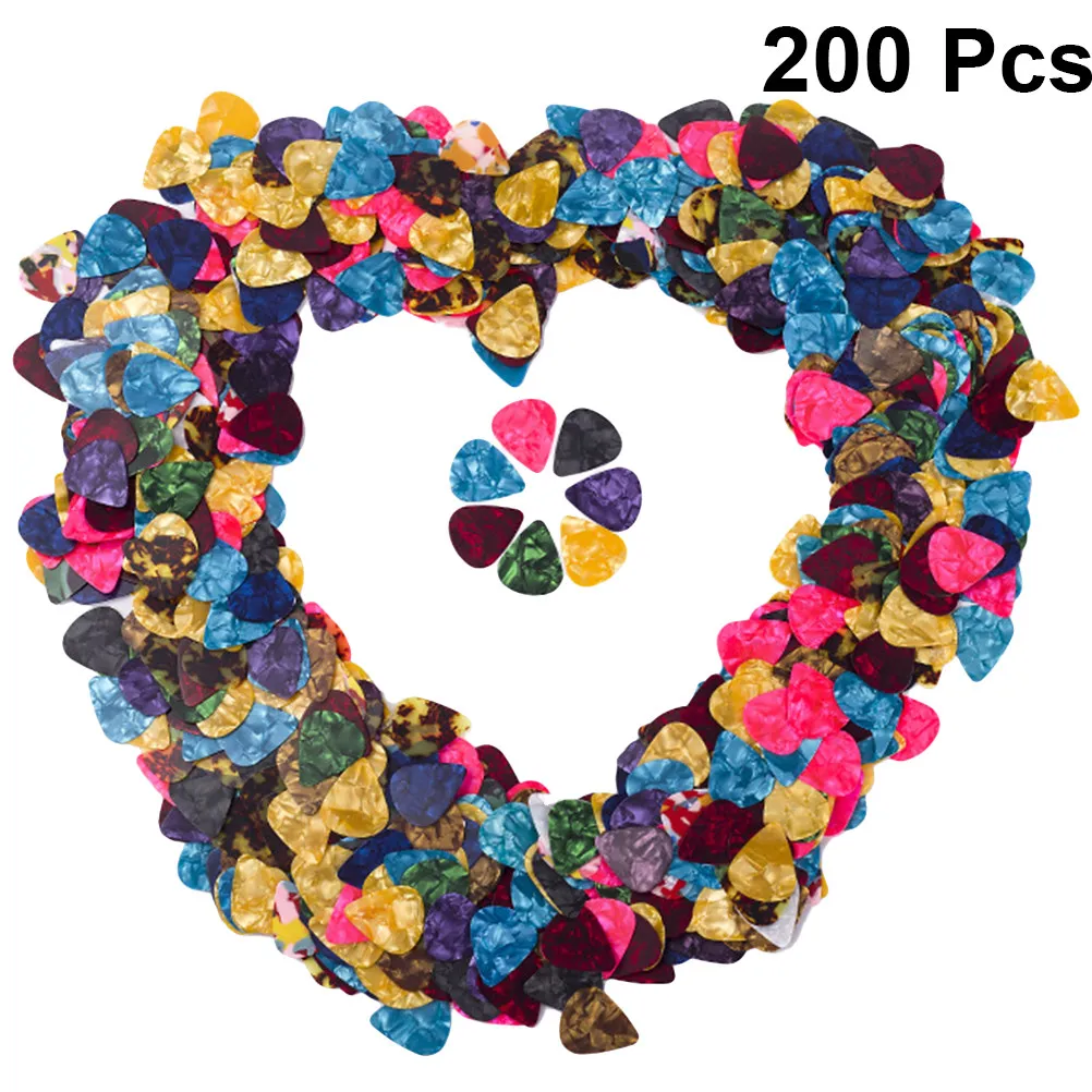 200Pcs Heart Shaped Celluloid Guitar Picks Plastic Guitar Plectrum Ukulele Picks Random Color Multiple Thicknesses