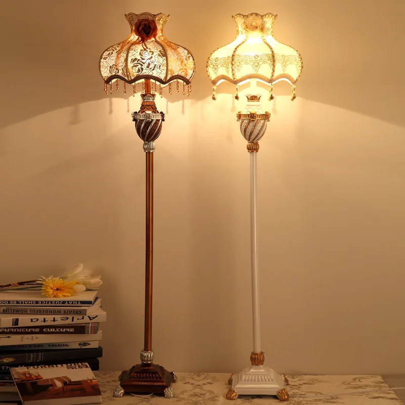 Floor lamp, European living room bedroom bedside lamp, American coffee table warm light retro vertical floor lamp
