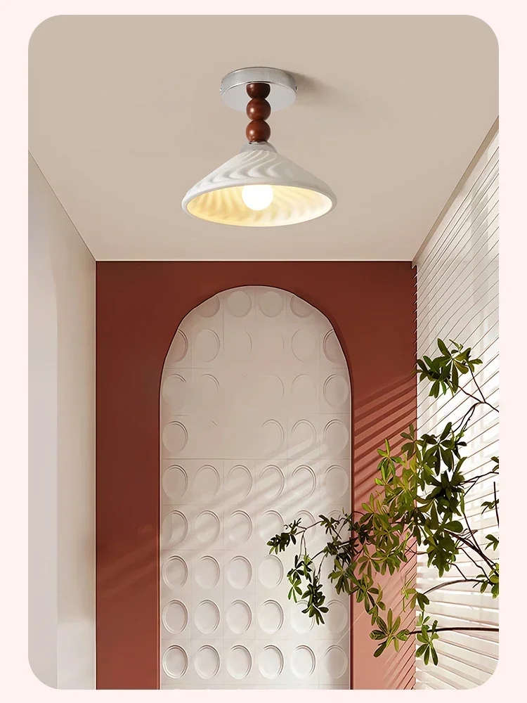 Aisle light simplemoderncreative white ceramicbalcony corridor ceiling lightNordic entrance entrance foyerlampzyrandole sufitowe