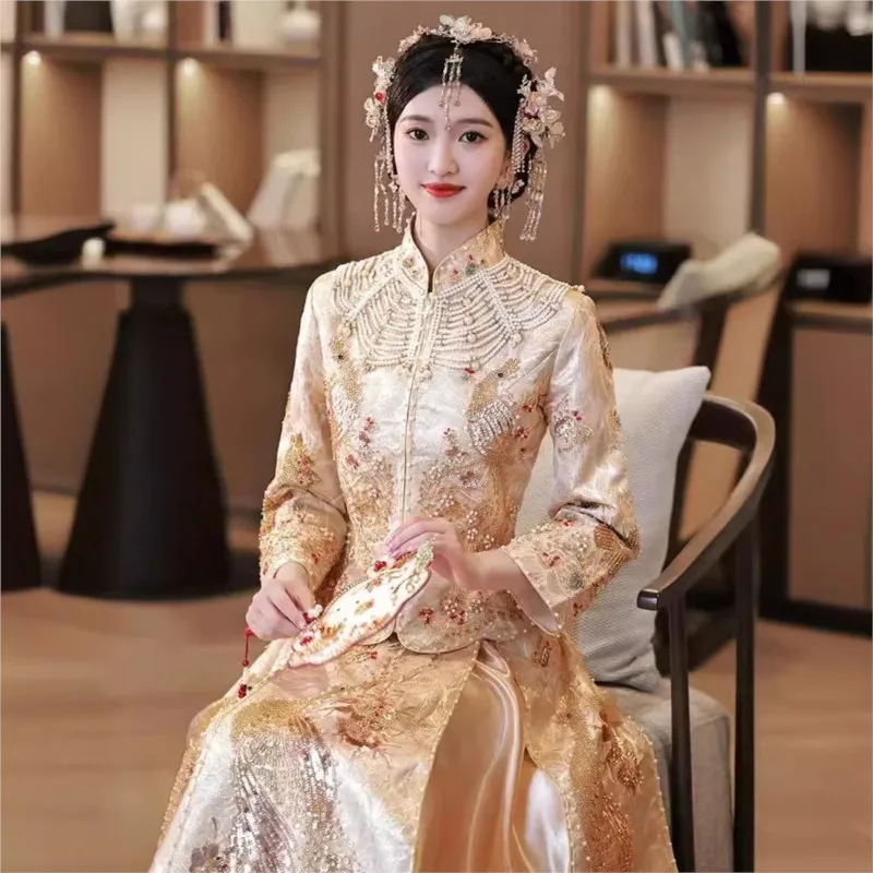 

Новые парные наряды в китайском стиле цвета шампань для тостов.