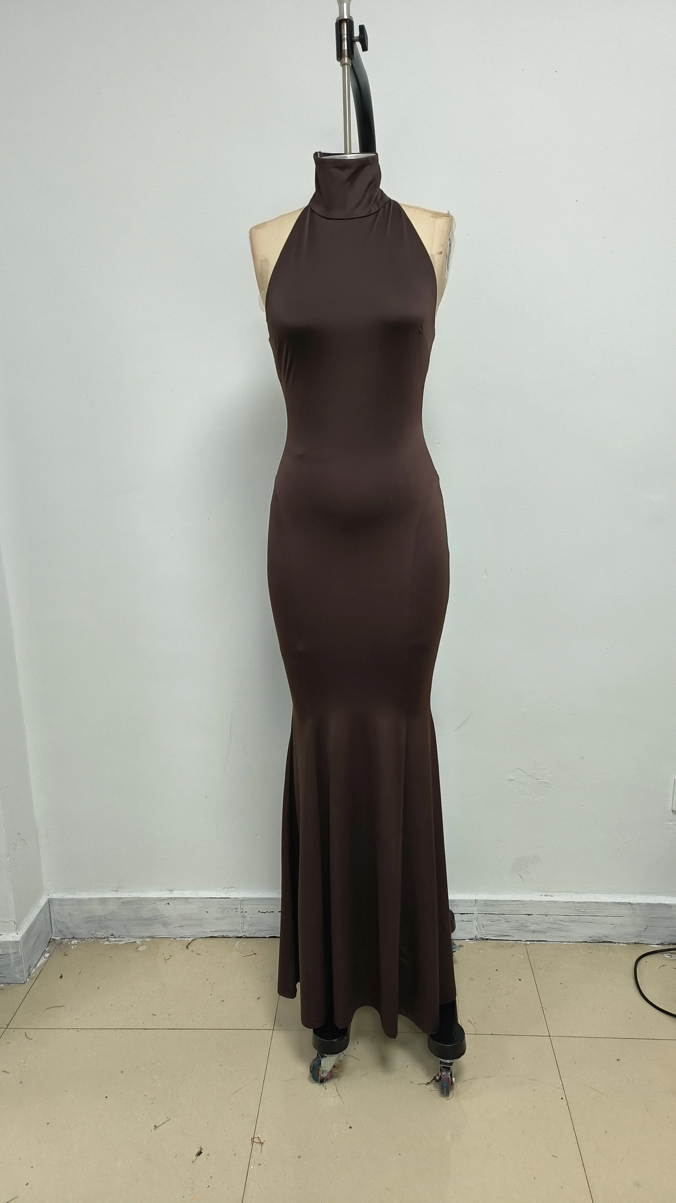 Women Soft Comfortable Coffe Color Halter Backless Maxi Long Elegant Celebrity Evening Party Gowns Korean Gala Dress Guest Look