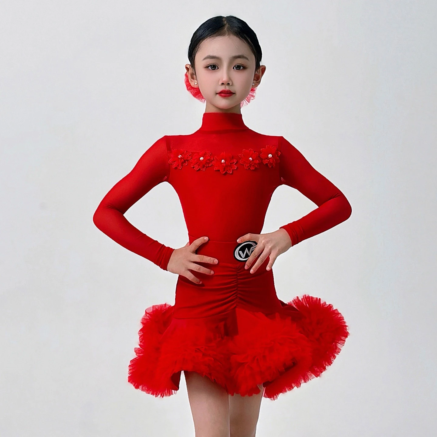 Abiti da ballo latino per bambini Abito rosso a maniche lunghe Gonna soffice Vestito da competizione di ballo latino per ragazze Costume Cha Cha DNV26055