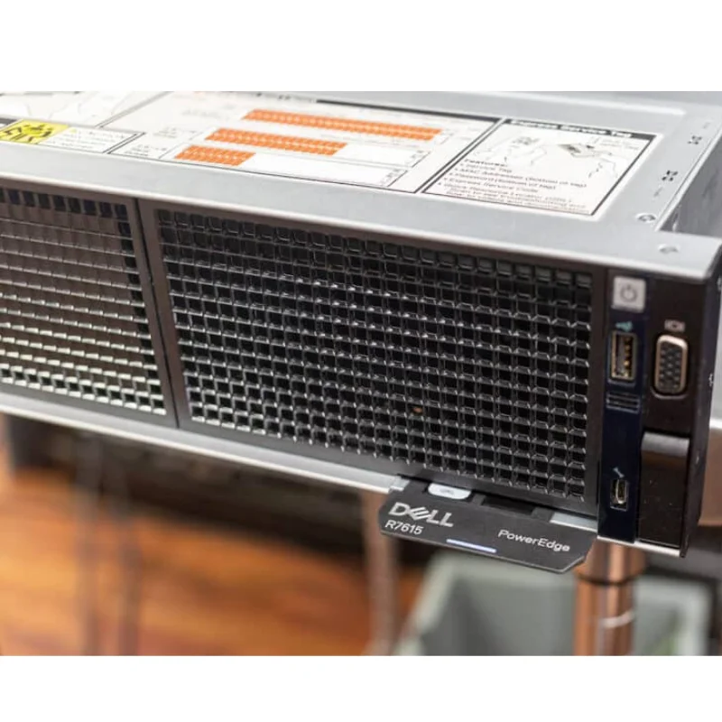 معالج PowerEdge R7615 2U Rack Server EPYC الأصلي 8LFF Drive Bays 32GB DDR5 Memory 1 تيرا بايت SATA القرص الصلب في المخزون