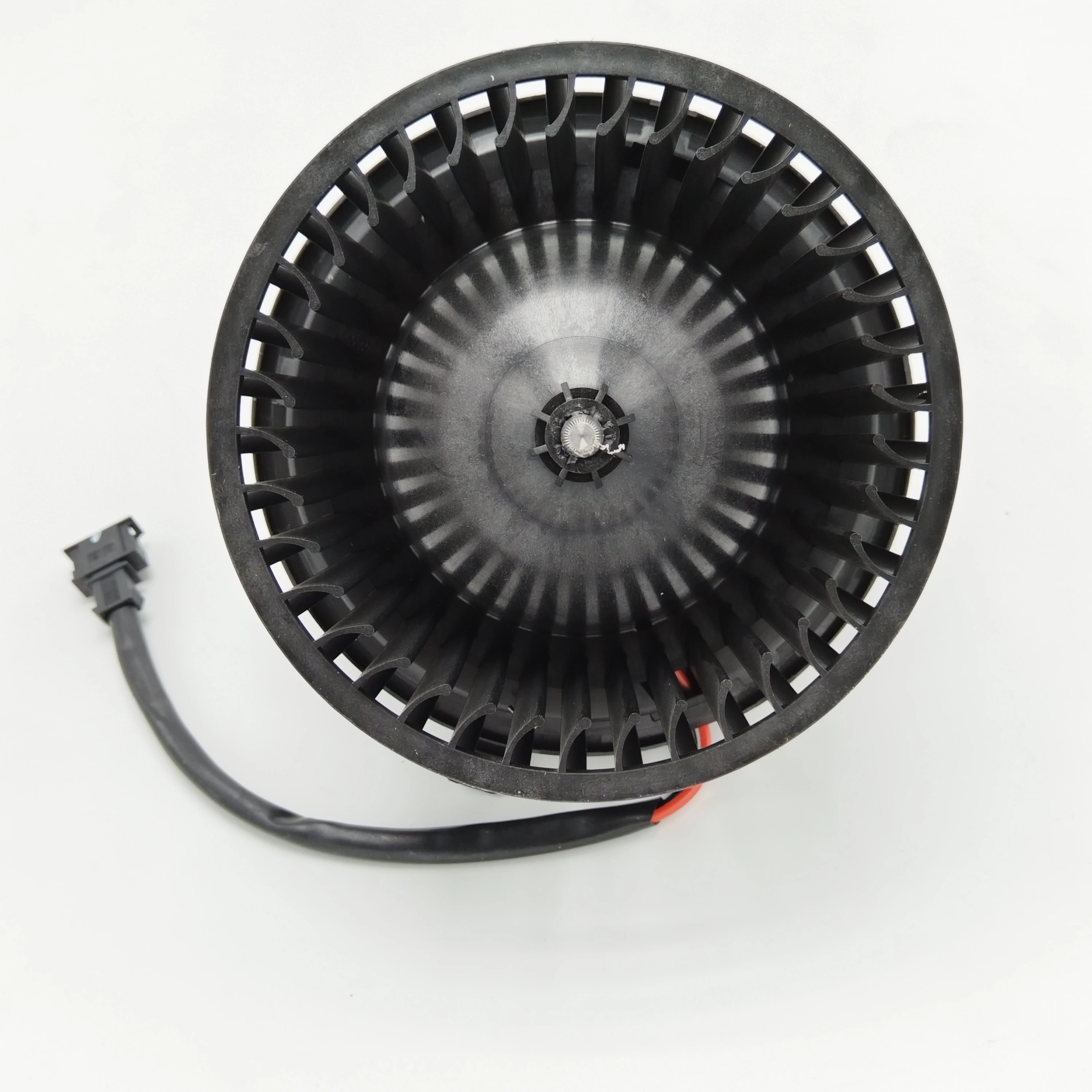 Left-Hand Drive Blower Motor Suitable for VW T4 TRANSPORTER OE:701819021B 357819021 7733008040V 34119 87155 view 4