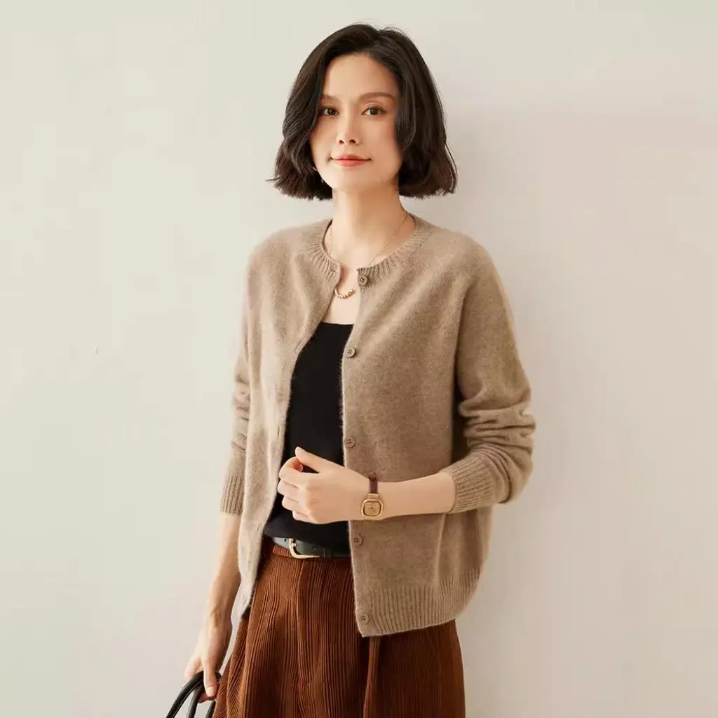 

Women's Crewneck Cashmere Cardigan Solid Color Knitted Sweater Slimming Base Top All-match Autumn Winter Outerwear