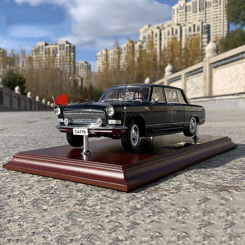 

Century Dragon Original 1:24 Hongqi CA770 Hardtop State Guest Review Car Static Simulation Alloy Car Model