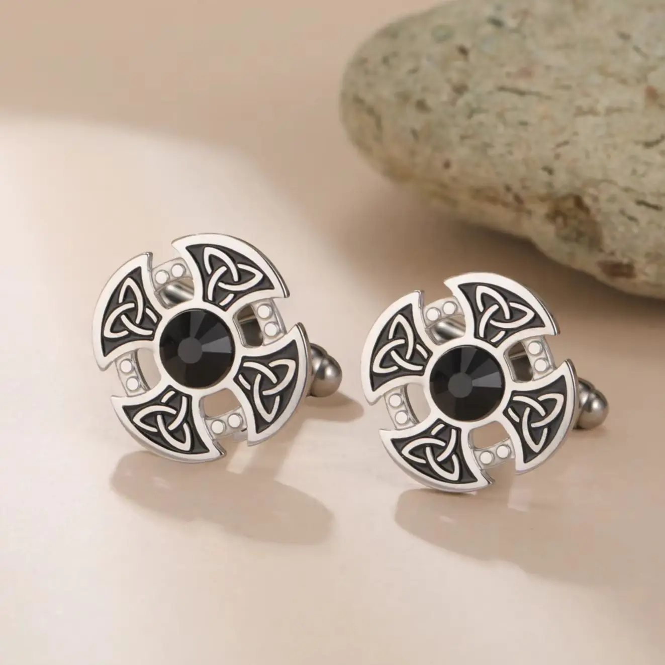 LIKGREAT Celtics Knoten-Manschettenknöpfe für Herren, Vintage-Irish-Manschettenknöpfe, Edelstahl, gravierter Schmuck, Jahrestag, Vatertagsgeschenk