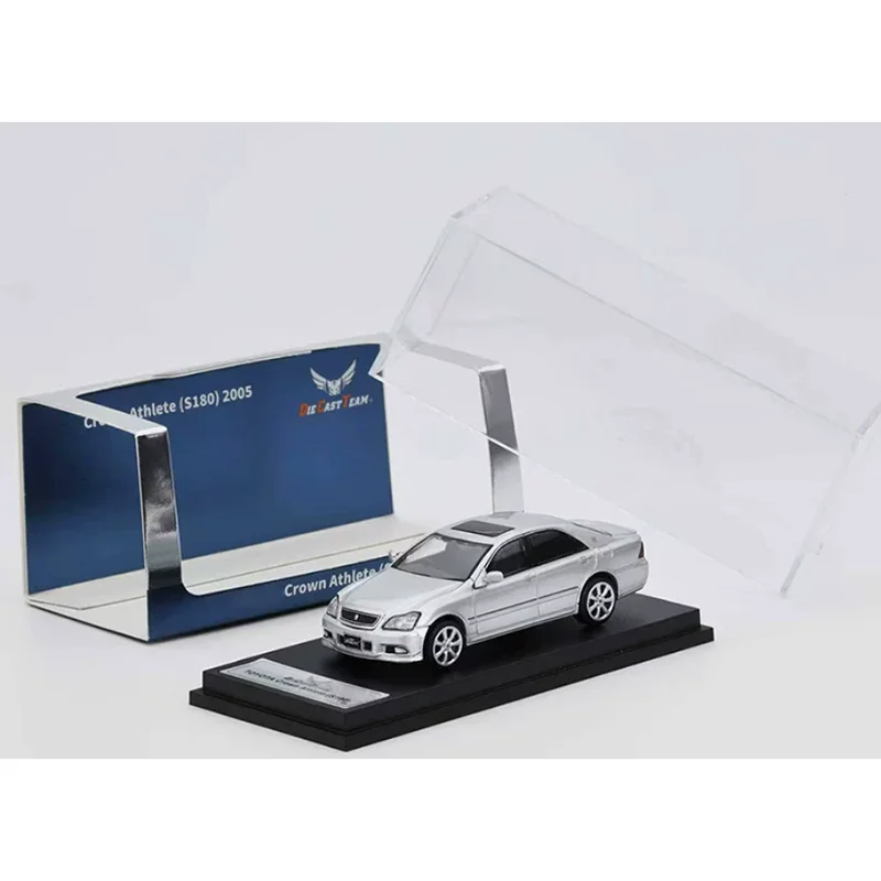 

DCT 1/64 Scale Crown 12th Generation Crown Athlete Die-Cast Alloy Car Model Collectible Decorative Item