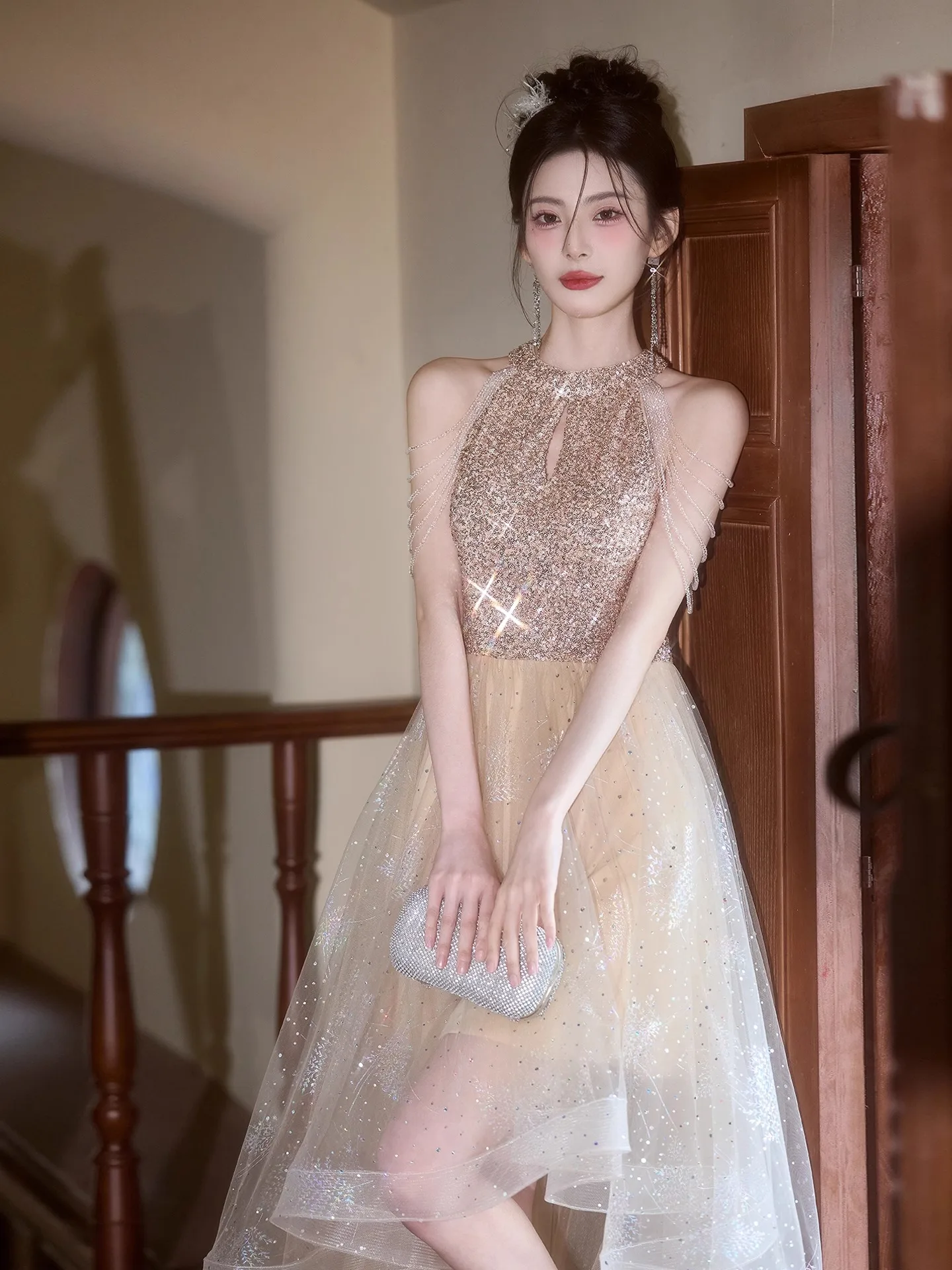 

Champagne Color Evening Gown Ne Hanging Banquet Ele High-End Student Day Adult Ceremony a Cappella Art Exam Toasting Dr...