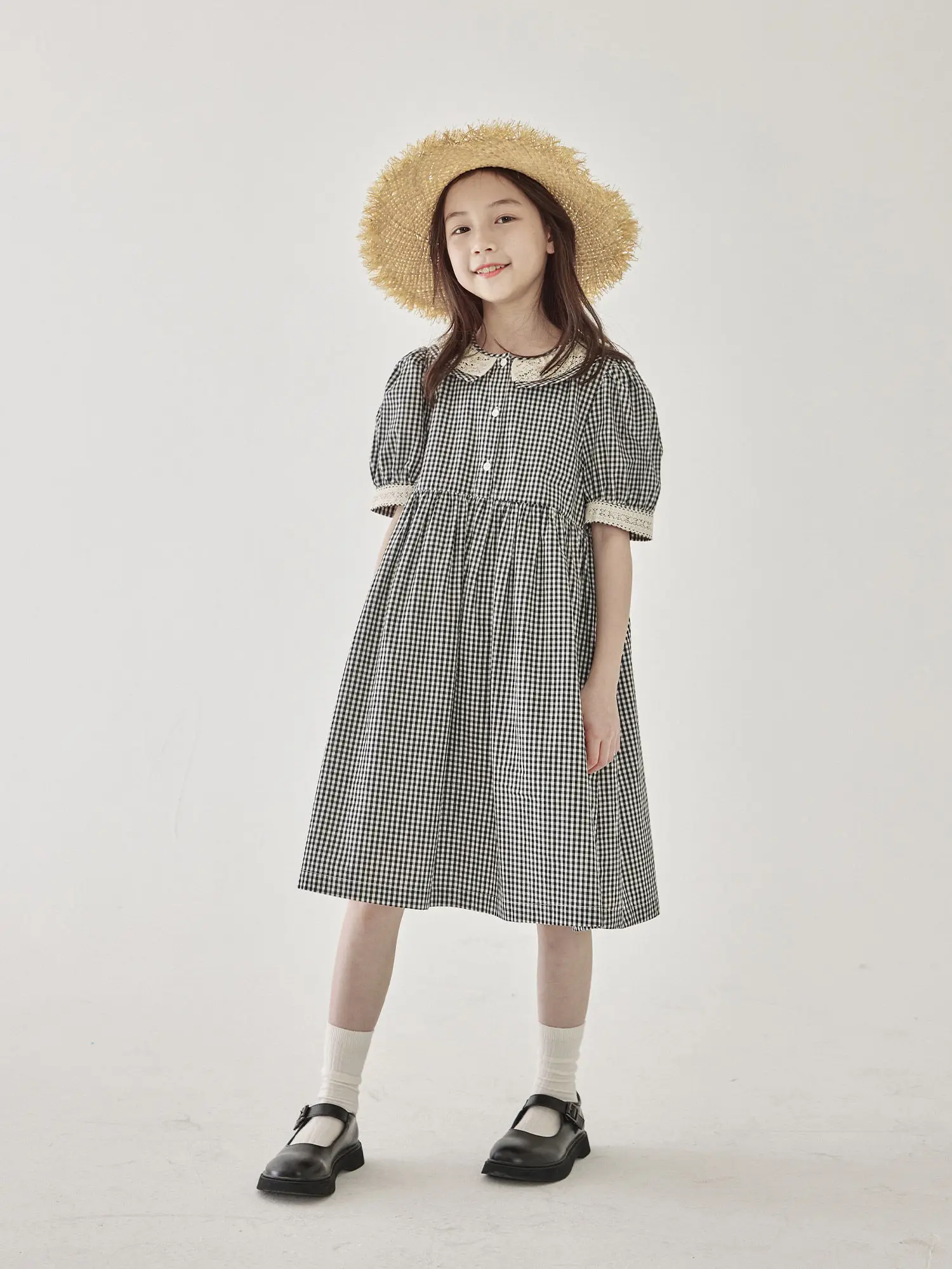 

Girls' Summer New Black and White Plaid Puff Sleeve Dress Children's Artistic Stitching Lace Collar Retro