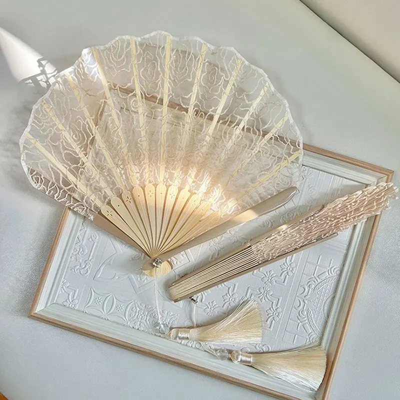 Champagne Embroidered Rose Lace Fan Chinese Hanfu Cheongsam Dance Small Shell Hand Fan Craft Gift Wedding Party Decoration