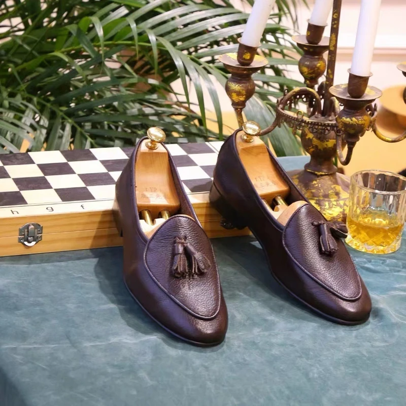 

Men Loafers Shoes Genuine Leather Solid Color Tassel Decoration Professional Classic Business Men Shoes