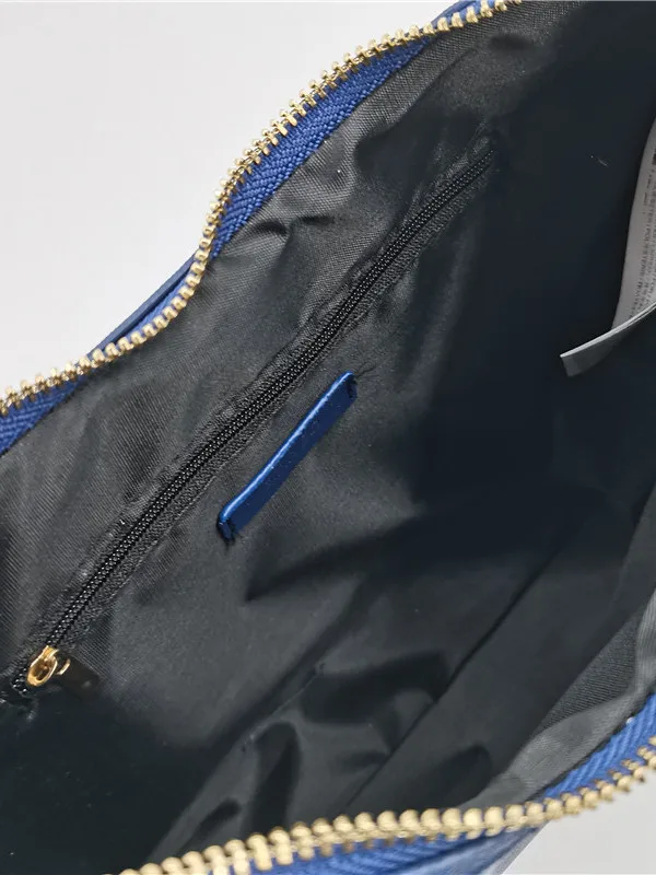 حقيبة مانجوسيكس بتصميم هلالي غير منتظم، حقيبة تحت الإبط بحزام واحد، تصميم فريد وعصري، حقيبة يد متوسطة الحجم من الجلد الصناعي #3