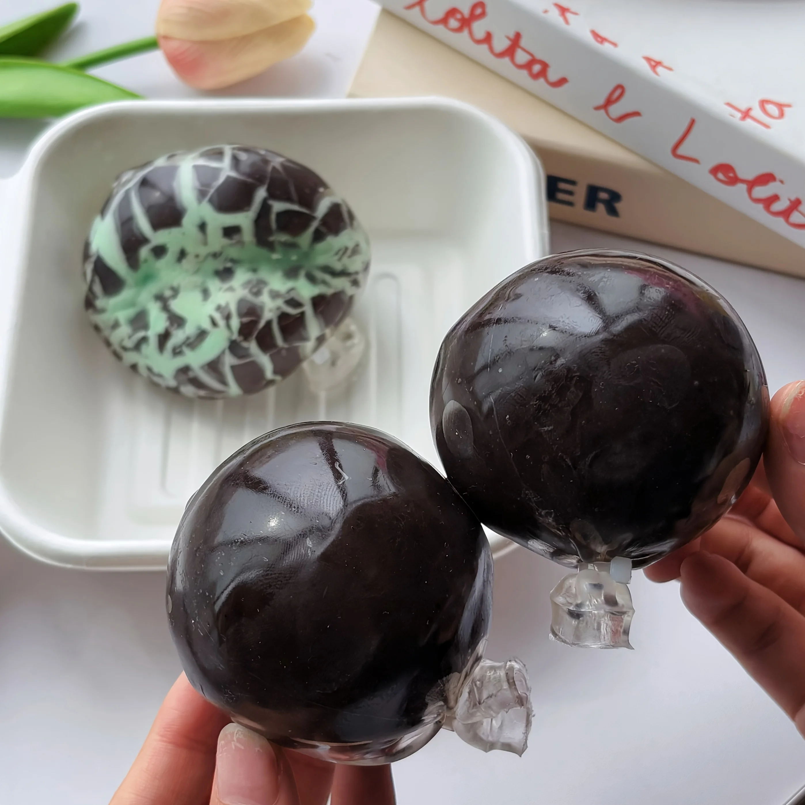 Candy Chocolate Squeeze Fidget Ball Crisp Shell Mint Inner Sensory Squishy Toy, Unique Crack Sound Stress Relief Anti-Anxiety Toy for Kids Adults Office Holiday Gift