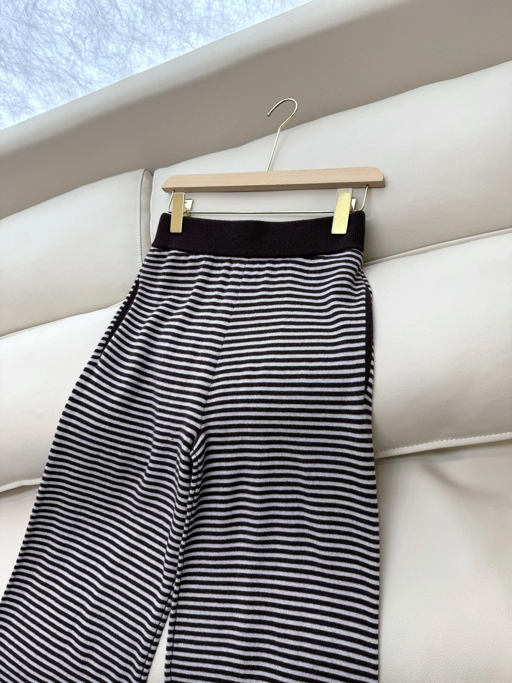 Abito nuovo stile 2025 70% lana 30% cashmere Abito lavorato a maglia nuovo stile due colori