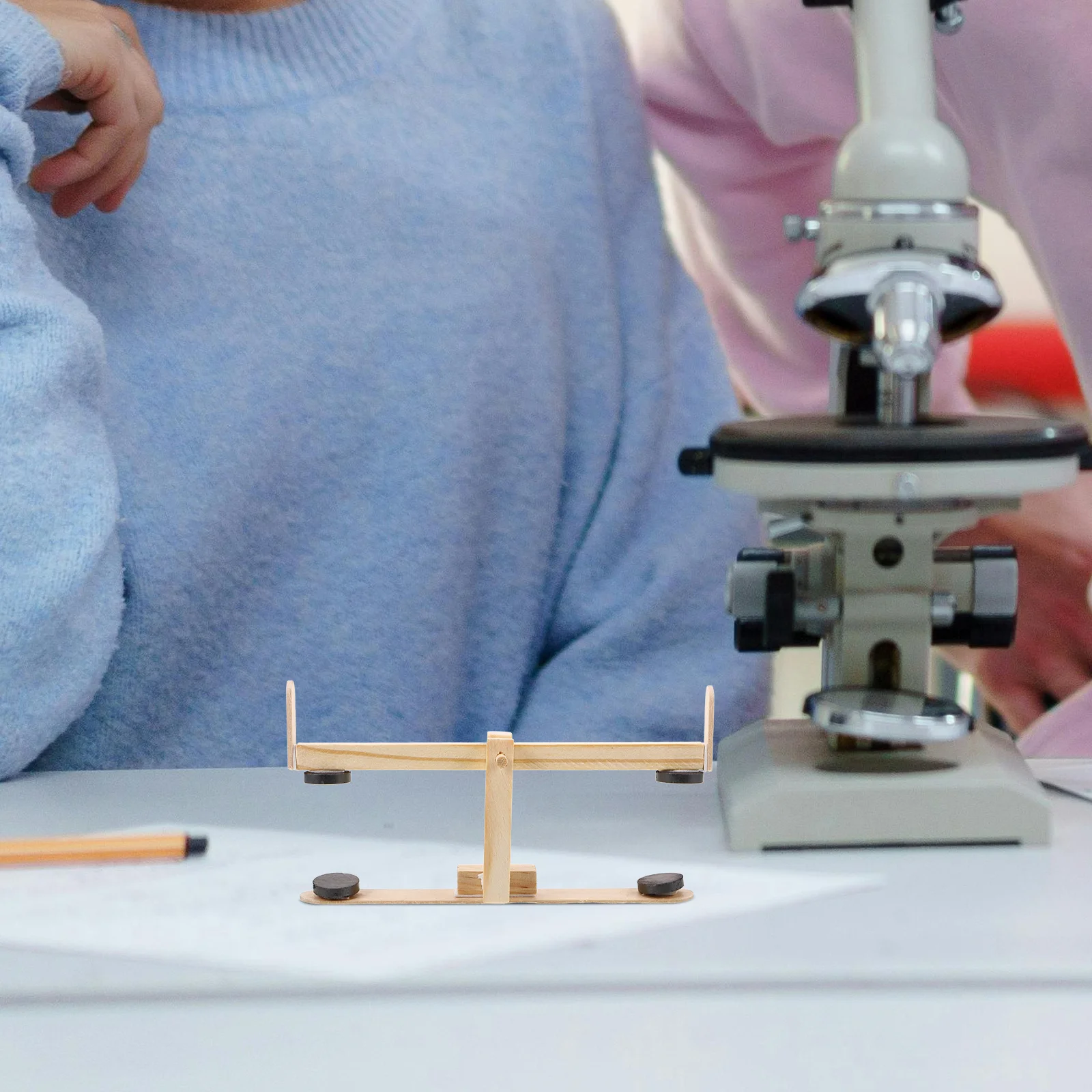 مجموعة أدوات العلوم المتأرجحة المغناطيسية التي يمكنك صنعها بنفسك أداة التعلم لتعليم العلوم الابتدائية في رياض الأطفال منشار التجربة العلمية