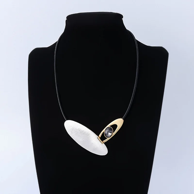 

DIY accessories new products are hot, fashionable and atmospheric European and American necklaces, crystal women's alloy contras