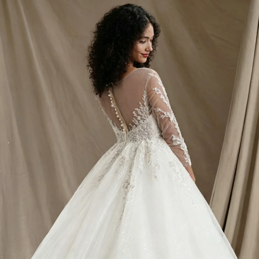 Customized Gorgeous Princess Round Neck Wedding Dresses 2026 Ivory Modern Decal Bridal Gown Decoration Pearl Embroidery Behind