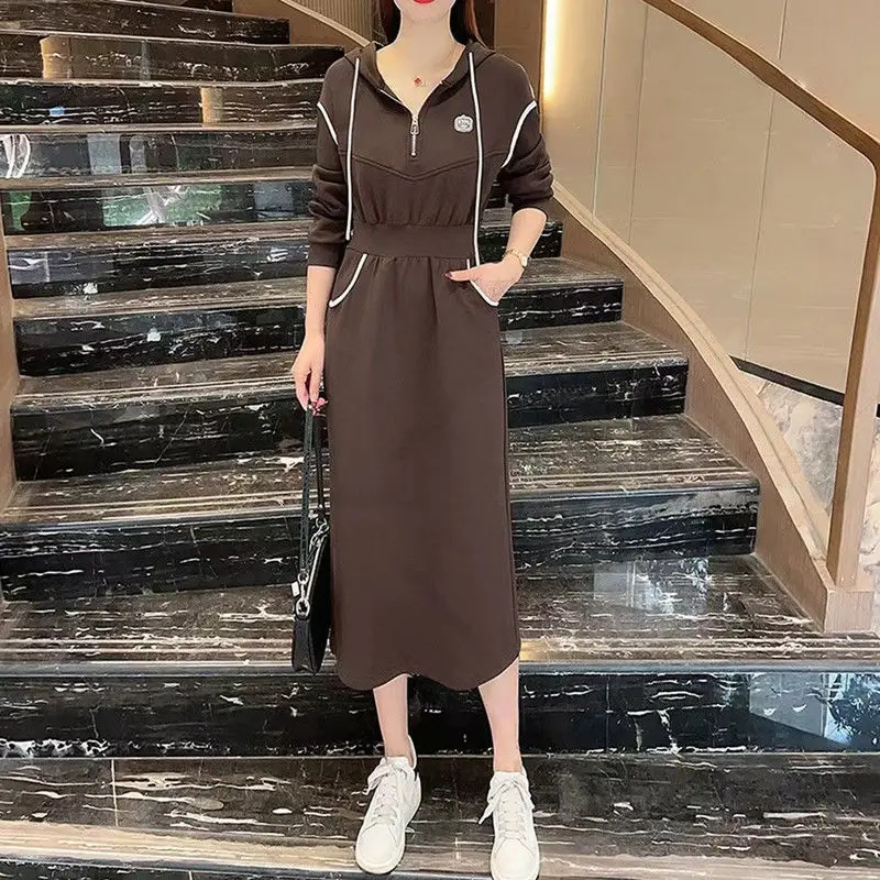 

Fashion Solid Color Pockets Spliced Folds Hooded Casual Dress Female Clothing 2024 Autumn Winter New Loose All-match Midi Dress