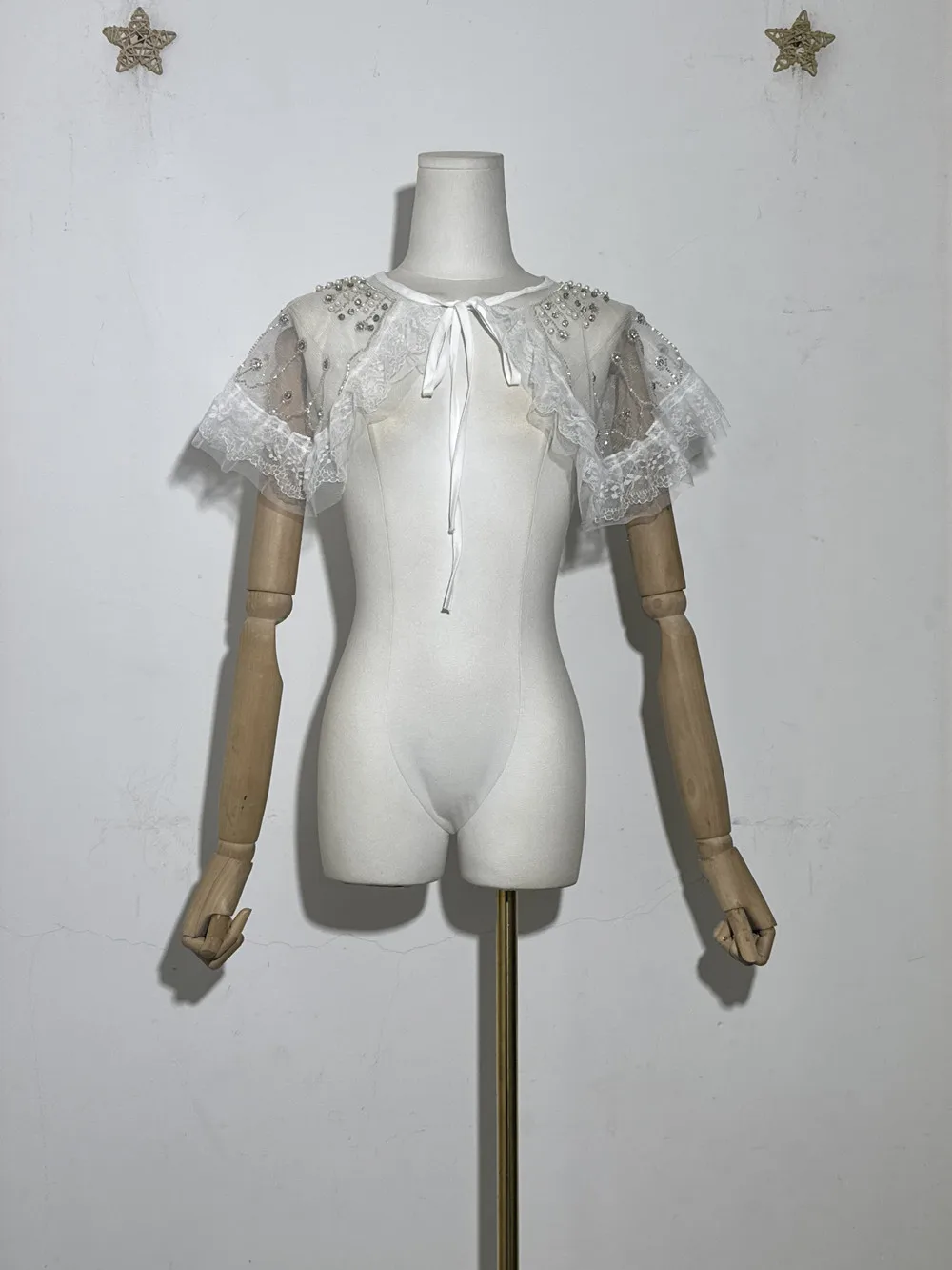 

Fashion Elegant Flower Shawl Women White Lace Coat Breathable Headscarf Decoration Neck Scarf Wedding Veil Top