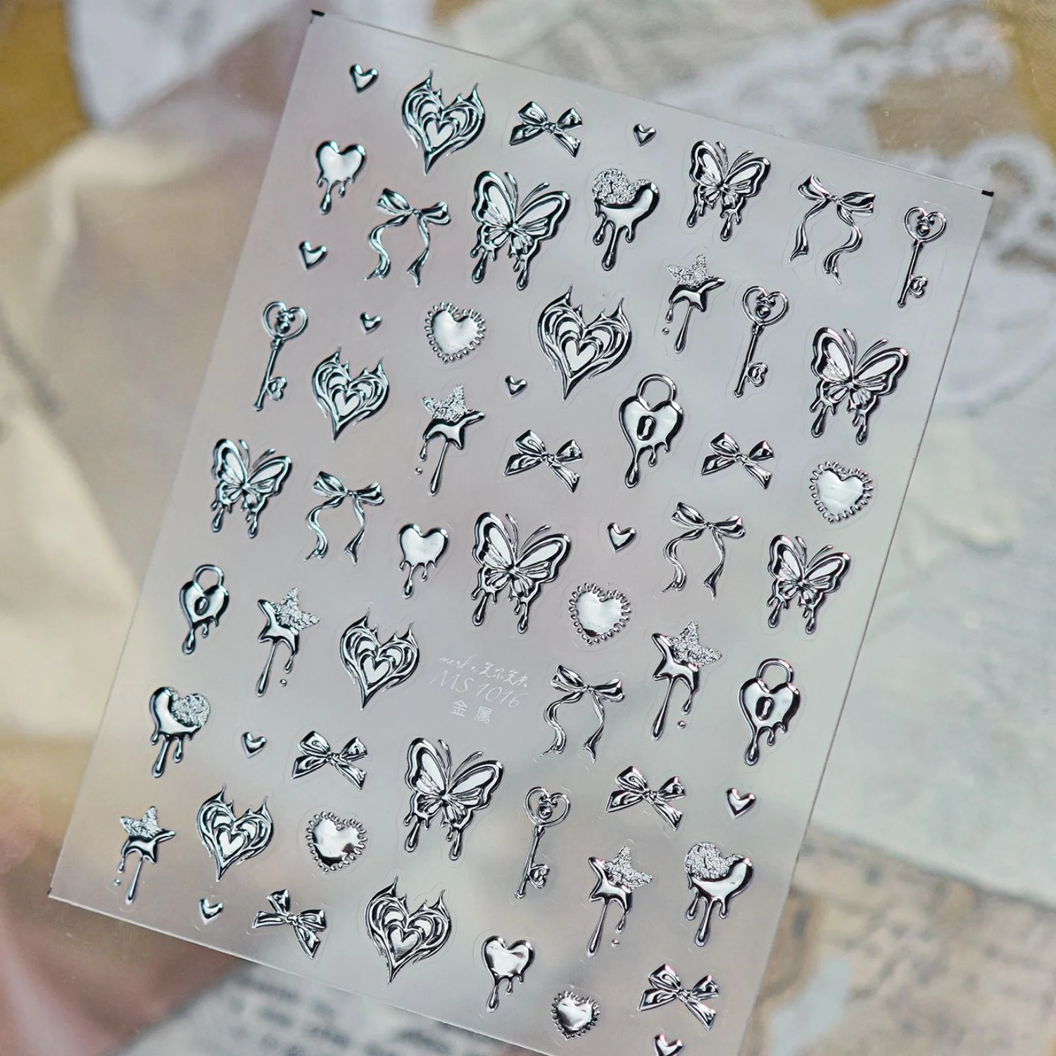 Niedliche Schwarz-Silberne 5D Nagelaufkleber mit Bären-, Hasen-, Schleifen-, Hohlherz-, Polka-Dot-, Stern- und Spitzenmuster, Selbstklebende Nageldekoration – Detail 13