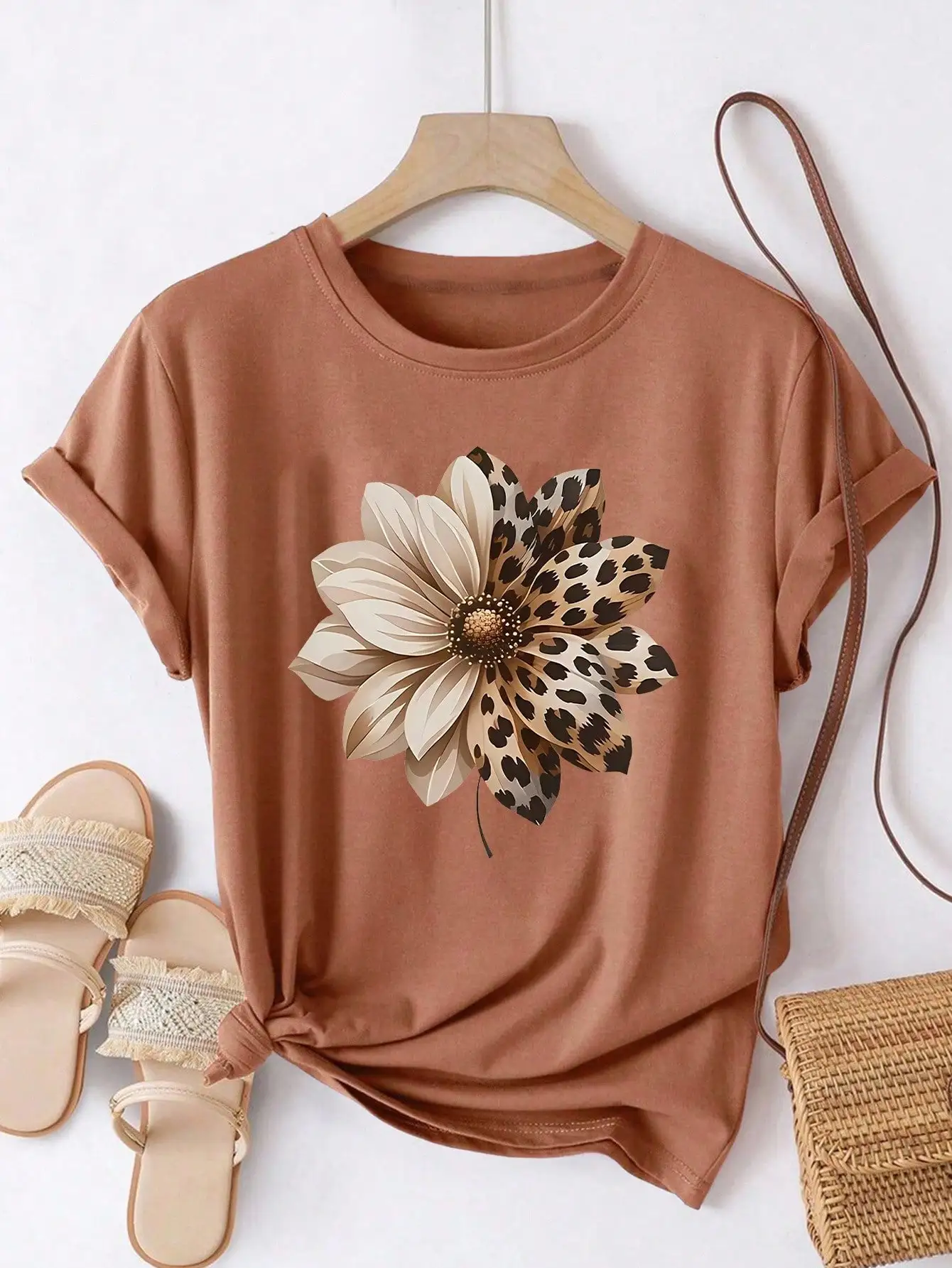 

Женская повседневная футболка с коротким рукавом, принтом подсолнухов и леопарда, круглый вырез, коричневая