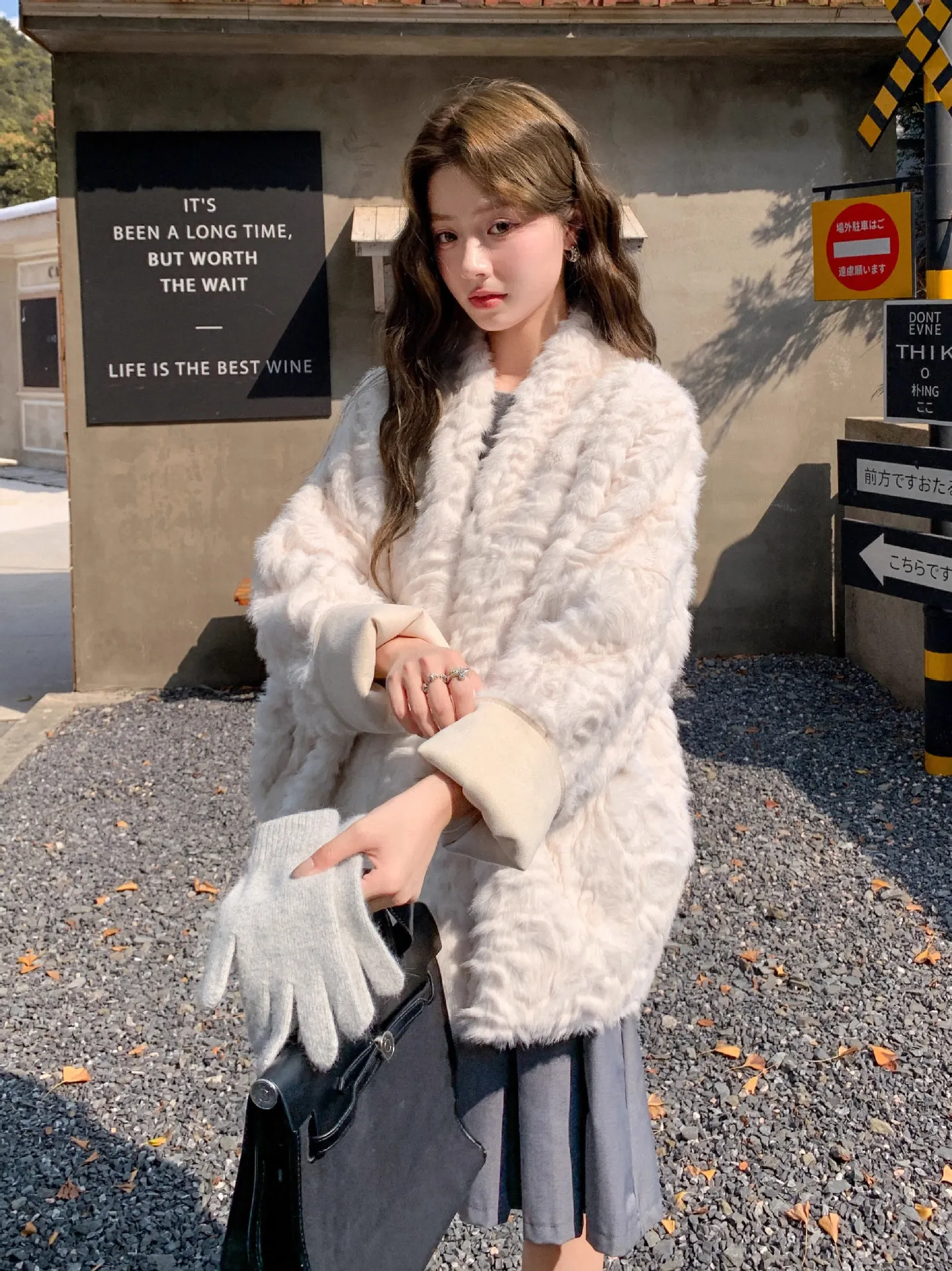 معطف فرو صناعي معاطف طويلة للمرأة الحديثة قصيرة نادي فتاة الحد الأدنى الطبيعة منقوشة جودة الراقية مضلع عادية Jaqueta ضئيلة