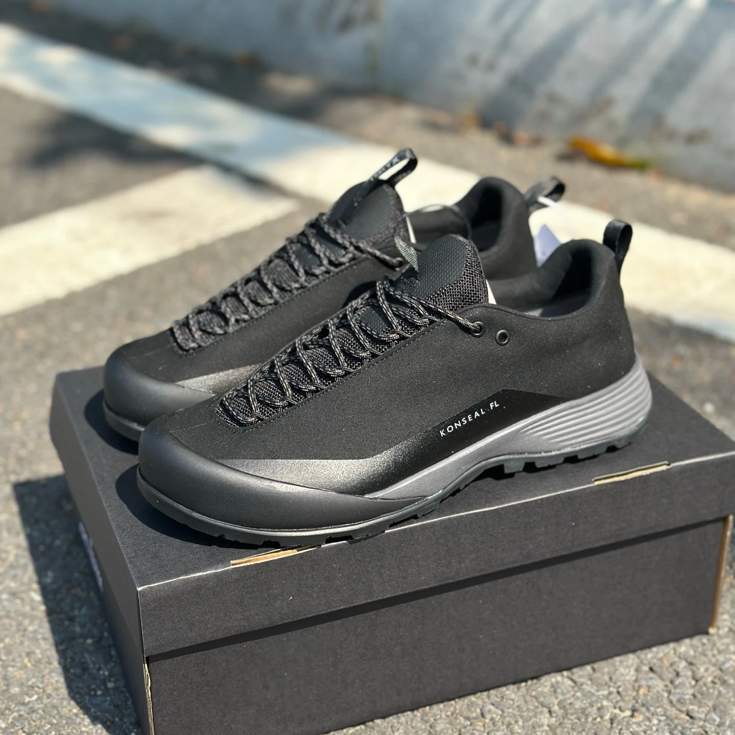 

Unisex hiking boots: comfortable, versatile, stylish and durable Outdoor walking shoes Non-slip hiking trainers Mountain boots