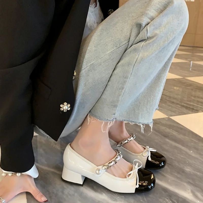 Ladies Shoes 2023 Mary Janes Women\'s High Heels Retro Dress Pumps Women The Chain Pearl Butterfly-knot Square Heel Female Shoes