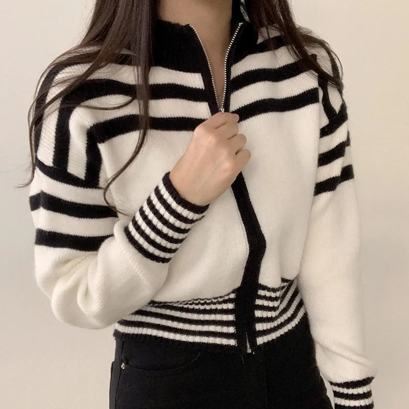 Vintage Contrast Striped Short Cardigan Autumn New Long Sleeve Zipper Knitting Sweater Fashion Street Casual Women Clothing