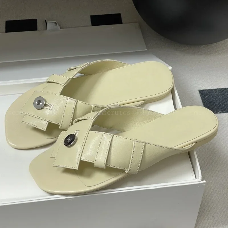 

Summer Slippers Fashion Women Casual Flat Flip Flops Pure Color High Quality Button Design Beach Holiday Dress Shoes Size 35-40