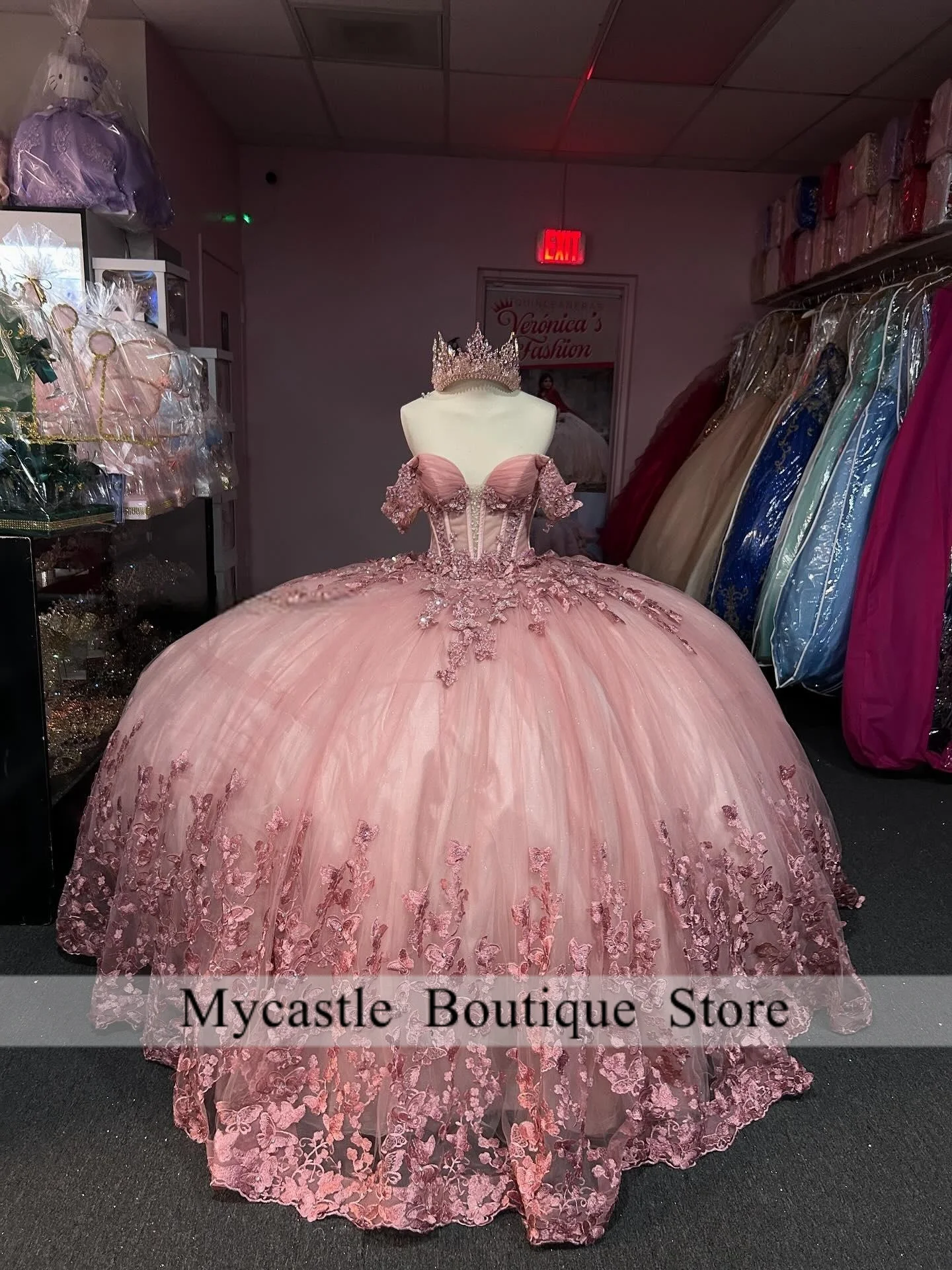 وصل جديد مخصص الوردي ثلاثية الأبعاد زهرة قبالة الكتف فساتين Quinceanera 2025 زين الحلو 16 فستان الكرة ثوب Quinceanera